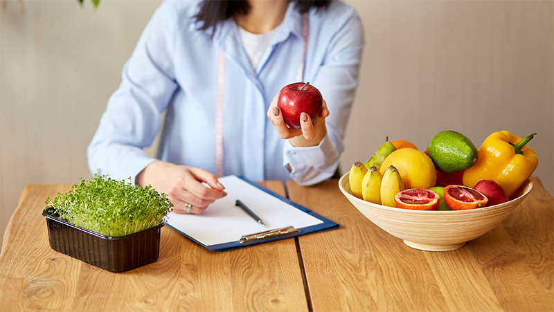 【管理栄養士が解説】五月病に負けない食事法とは？