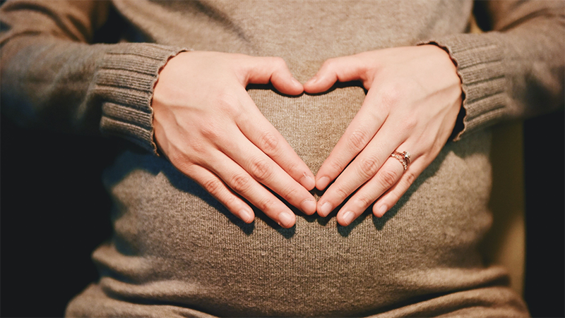 妊婦さん必見！生後の赤ちゃんにも影響する？妊娠中の鉄補給のコツを徹底解説