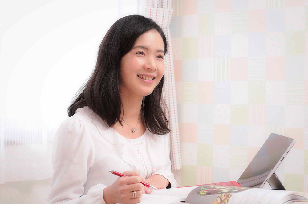 管理栄養士 中川麻奈美