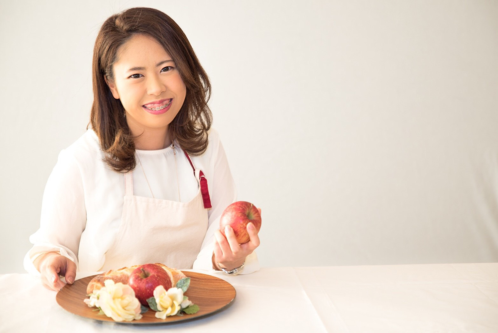 女性ホルモン活性化アドバイザー/ 管理栄養士 荒井 理子