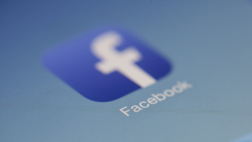 ３大SNS｜使いわけ｜SNS集客｜フリーランス｜Facebook｜フェイスブック